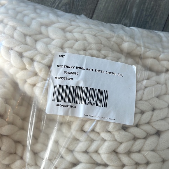 Anthropologie knit wool tree skirt - Picture 5 of 5